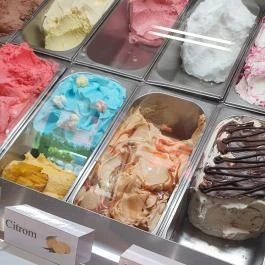 Oázis Cukrászda Kávéház, Solt - Egyéb