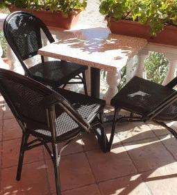 Oázis Cukrászda Kávéház