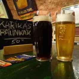 Óbester Borozó, Budapest - Étel/ital