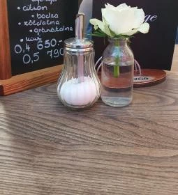 Orange Cafe & Bar - Alba Plaza