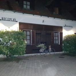 Öreg Prés Butikhotel, Mór - Külső kép