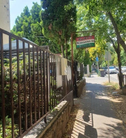 Pali Bácsi Borozója & Étkezdéje