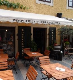 Pampetrics Borszaküzlet, Borozó