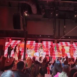 Paprika Revue House, Budapest - Egyéb