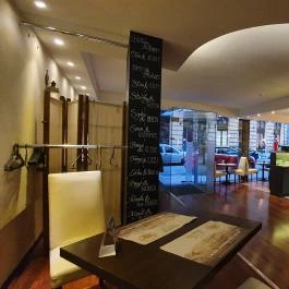 Pécsi Sör Beer & Traditional Food, Budapest - Belső