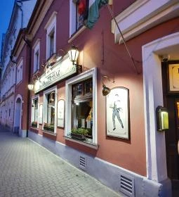 Perkovátz Ház English Pub & Restaurant