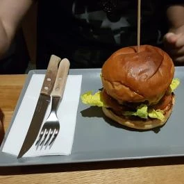 Pesti Burger & Bár - Tűzoltó utca, Budapest - Étel/ital