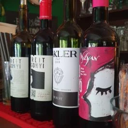 Pikk Dáma Söröző, Budapest - Egyéb