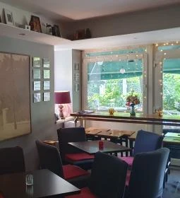 Pikk Dáma Söröző