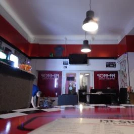 Pit Stop Cafe & Bar, Budapest - Belső