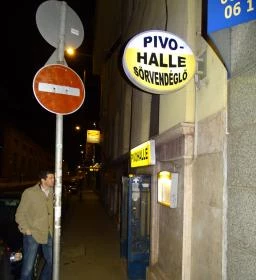 Pivohalle Sörvendéglő