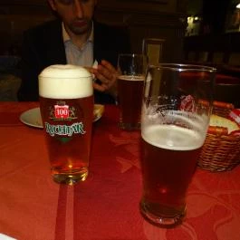 Pivohalle Sörvendéglő, Budapest - Étel/ital