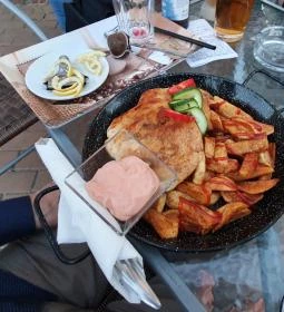 Pixel Bár & Kávézó