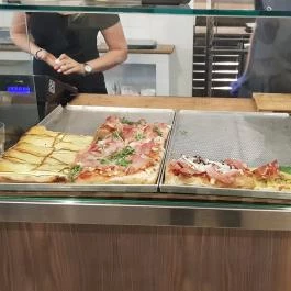 Pizza, Kávé, Világbéke, Miskolc - Étel/ital
