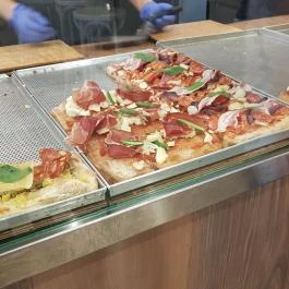 Pizza, Kávé, Világbéke, Miskolc - Étel/ital