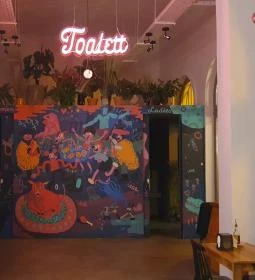 Pizza, Kávé, Világbéke