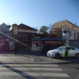 Pizza King - Bosnyák tér Budapest - Külső kép