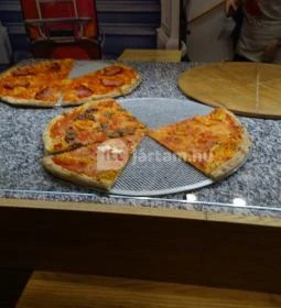 Pizza Me - Széll Kálmán tér