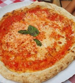 Pizza Quasi Napoletana