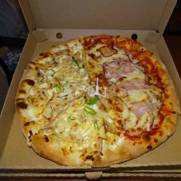 PizzaBox Lakitelek - Étel/ital