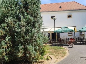 Plakátház Kultúrkocsma & Terasz Nagykanizsa