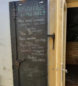 Plakátház Kultúrkocsma & Terasz