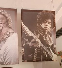 Plakátház Kultúrkocsma & Terasz