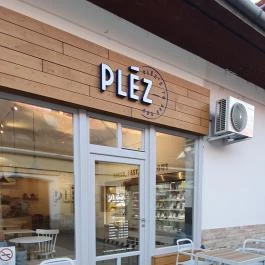 Pléz Café - Csemete utca Budapest - Külső kép