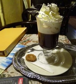 Prága Kávéház & Teázó