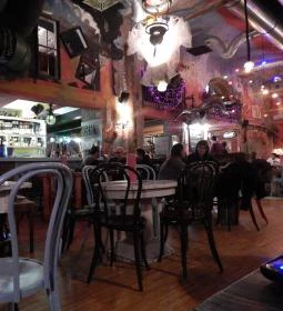 Púder Bárszínház