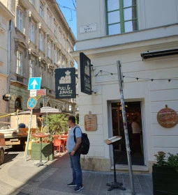 Puli & Juhász Restaurant