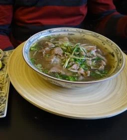 Quán Nón Vietnámi Étterem - Erzsébet tér