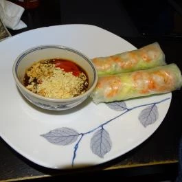 Quán Nón Vietnámi Étterem - Erzsébet tér, Budapest - Étel/ital