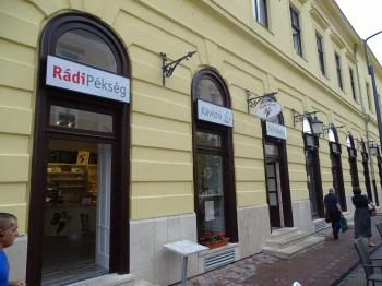 Rádi Pékség, Kávézó és Delikátesz Debrecen