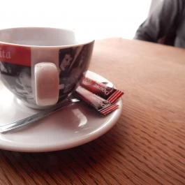 Randevú Presszó, Besenyőtelek - Étel/ital