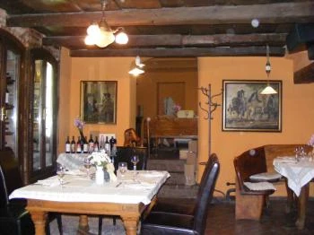 Ráspi Étterem - Vinárium és Borászat Fertőrákos