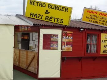 Retro Burger - Újbuda Center Budapest