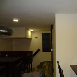 Revolución Budapest - Belső