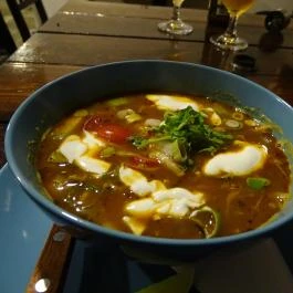 Revolución Budapest - Étel/ital