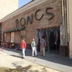 Roncsbár Debrecen - Külső kép