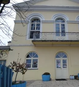 Sárga Borház Vendéglő