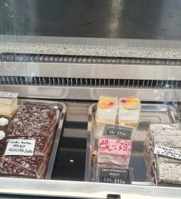 Sárkány Cukrászda