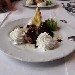 Sarlóspuszta Club Hotel étterme Tatárszentgyörgy - Étel/ital