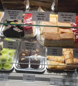 Sarokház Cukrászda & Kávézó