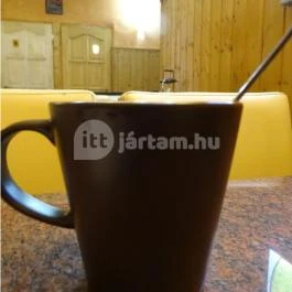 Sátoros Söröző, Budapest - Belső