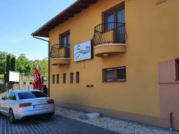 Scarpetta Kiskunhalas