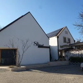 Schieszl Vendéglő és Borház, Budakalász - Egyéb