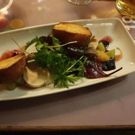 Schieszl Vendéglő és Borház, Budakalász - Egyéb