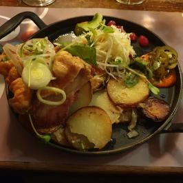 Schieszl Vendéglő és Borház, Budakalász - Egyéb