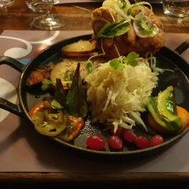 Schieszl Vendéglő és Borház, Budakalász - Egyéb